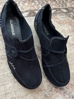 CLASSIQUE Women’s Navy Blue Loafers Flats Size 9M – Elastic Strap